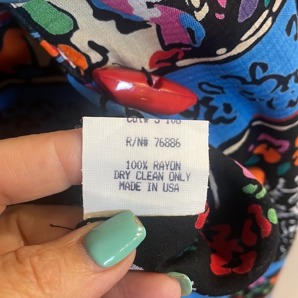 PLATINUM by DOROTHY SCHOELEN VTG AFRICAN cultural PRINT 2 piece skirt set size 4 - Picture 17 of 17